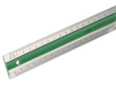 Liniuotė Linex Super 20 cm plastikinė su guminiu bėgeliu