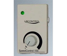 LS CONTROL reguliatorius ES33 / SpeedControl 15S G, pilkas, 1,5 A rankinis su jungikliu ir lempute, pritaikytas FUGA. 230 V AC / 50 Hz, IP20. Matmenys 70 x 52 x 56 mm.
