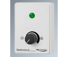 LS CONTROL reguliatorius ES15 / SpeedControl 35 WE, baltas, 3,5 A, rankinis su jungikliu ir darbiniu apšvietimu apačioje. 230 V AC / 50 Hz, IP32. Matmenys 102 x 74 x 70 mm.