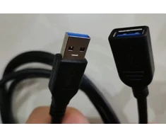 USB MicroConnect USB-A - USB-A 1,8 m juodas kabelis (USB 3.0 A-A 1,8 m M-M, juodas)