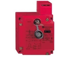Schneider Electric saugos ribinis jungiklis magnetinis užraktas 3P 1Z 2R STOP XCSE7312