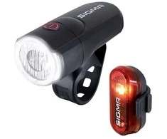 Sigma „Sport Aura 30“ + „Curve“ komplektas, galinis apšvietimas + priekinis apšvietimas (komplektas), juodas, IPX4, LED, raudona/balta, mirksinti šviesa, nuolatinė šviesa