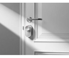 „SwitchBot Lock Ultra“ – sidabrinė