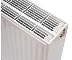Termo Teknik Radiatorius C4 33-600-900 - 900 C 4x 1/2. Įskaitant L formos laikiklius ir priedų krepšį.