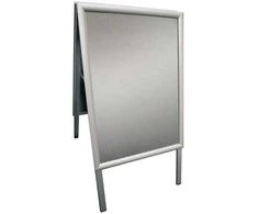 Plakatas Twinco Gadeskilt TWIN šviestuvas B1 70x100 cm aliuminis