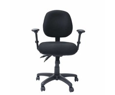 Furniture Trade „Kangaroo“ biuro kėdė, juoda – su porankiais