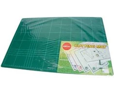 Usorteret Pjaustymo lenta 45x30cm 3mm žalia