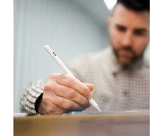 Usorteret Skriva Stylus and Case - Baltas