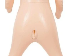 Nmc Nuryjanti lėlę Tessa Q.