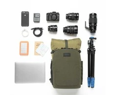 Kameros kuprinė - Tenba Fulton v2 14L, talpina DSLR/veidrodinę, 3-4 objektyvus, smėlinė/alyvuogių