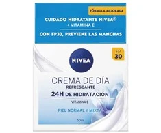 Nivea Moisturizing Day Care Spf30 normaliai ir mišriai odai 50ml
