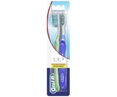 "Oral-B Shiny Clean" dantų šepetėlis vidutinis 2 vienetai