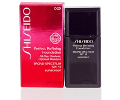 „Shiseido Perfect Refining“ drėkinamasis skystas makiažo pagrindas „D20 Rich Brown SPF 15“, 30 ml