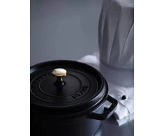 Staub La Cocotte Apvalus ketaus puodas 800 ml, juodas, PRANCŪZŲ