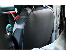 Automobilio sėdynės atlošo apsauga Pok-Ter, juoda