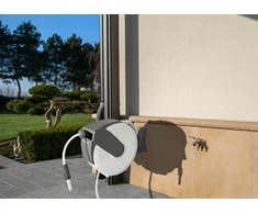 Automatinė žarnos ritė Bradas Baltas LINE su laistymo žarna 1/2" 20m ir priedais