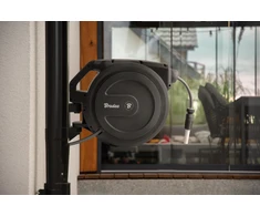 Automatinė žarnos ritė Bradas Baltas LINE su laistymo žarna 1/2" 30m ir priedais