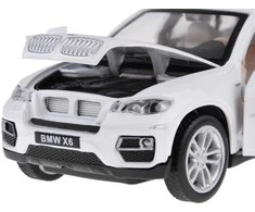 Automobilis BMW X6 su garso ir šviesos efektais, baltas