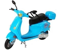 Lėlė su motoroleriu (1 vnt.)