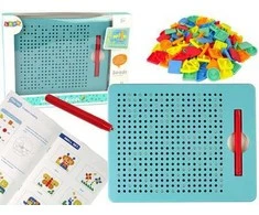 Lenta su magnetiniais rutuliukais ir smeigtukų rinkiniu