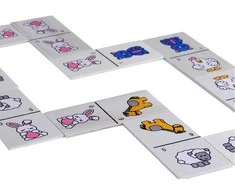 Mediniai domino su augintiniais vaikams