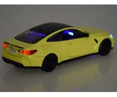 Metalinis automobilis BMW M4 su garso ir šviesos efektais, žalias