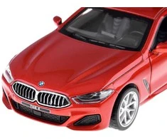 Metalinis automobilis BMW M850i Coupe su šviesos ir garso efektais