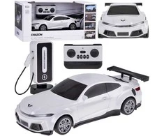 Nuotoliniu būdu valdomas elektrinis automobilis su garso ir šviesos efektais