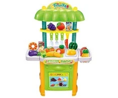 Parduotuvės prekystalis su produktais