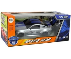 Sportinis automobilis su nuotolinio valdymo pultu