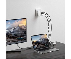Įkroviklis podróży 4smarts Flex adapterHub 65W GaN USB-C/USB-A/HDMI balta