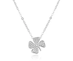 Beneto Playful sidabrinis pakabukas with four-leaf clover AGS890 / 47