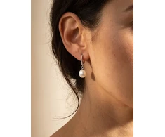 Brilio Silver Brilio Sidabrinis Charming paauksuoti auskarai su perlais EA650Y