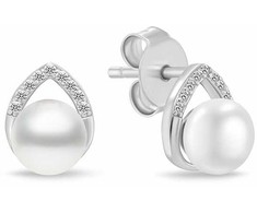 Brilio Silver Sidabrinis jewelry set with pearls and zircons SET290W (pendant, earrings)