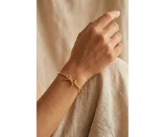 Emily Westwood Gold-plated solid bracelet Bow EWB260610G