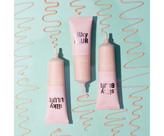 „Essence Cosmetics Skilky Blur“ priešbazinis makiažo pagrindas nuo porų, 30 ml