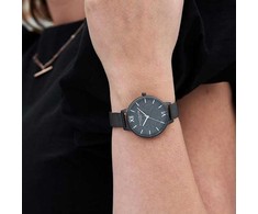 Laikrodis OLIVIA BURTON OB16GD49. Kvarcas, Juoda Spalva. Moteris.
