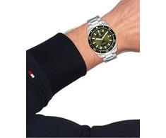 Laikrodis TOMMY HILFIGER 1792155. Automatinė, Spalva žalia. Žmogus.