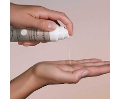 Living Proof Lyginamasis serumas garbanotiems plaukams „No Frizz“ (lygaus formavimo serumas) 45 ml
