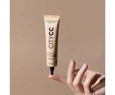 Mádara Madara City Cc Crema Cc Anti-Polucion Hyaluronic CC kremas su Spf15 rusvai gelsvas 40ml