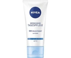 Nivea Moisturizing day cream for normal and combination skin SPF 15 Essential (Day Kreminis) 50 ml