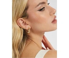 Romantiški žiediniai auskarai „Lovely Guess“ JUBE03040JWRHT