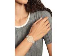 Laikrodis TOMMY HILFIGER 1782602. Kwarcowy, Kolor auksinė. Kobieta.