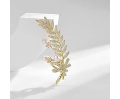 Troli Tender Branch brooch with genuine pearls and crystals Gold