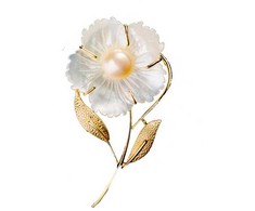 Troli Gold plated brooch with genuine pearl Flower Gold