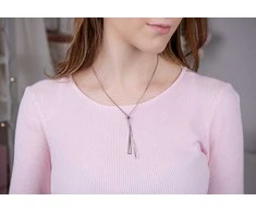 Troli Stumdomi plieniniai karoliai su trikampiais