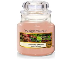 Yankee Candle Tranquil Garden kvapni žvakė unisex, 104 g