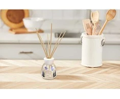„Yankee Candle“ žvakių lazdelių kvapo difuzorius „Midsummer´s Night“, 200 ml