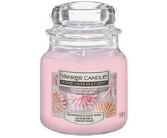 Yankee Candle kvapioji žvakė „Home Inspiration“ maža, cukruotų žiedų skonio, 104 g