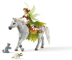 Kolekcinė figūrėlė - Schleich Marween In Festive Clothes with Raccoon